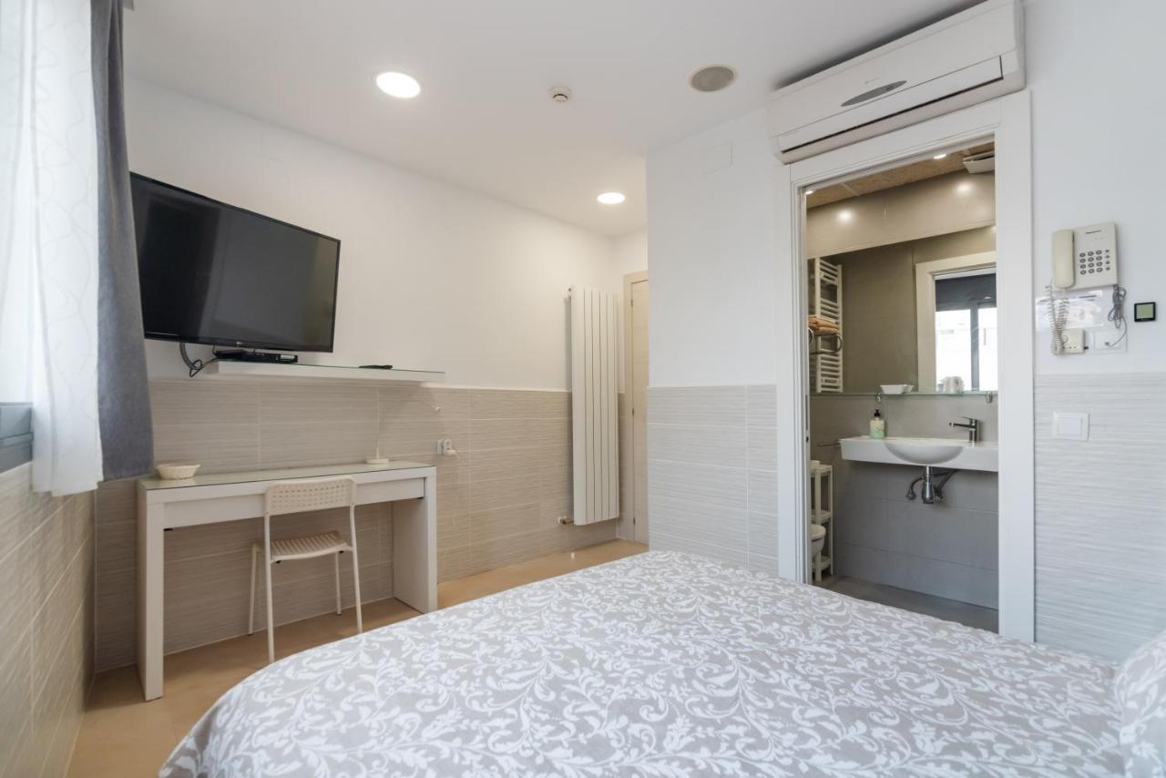 Hostal House Barcelona Ngoại thất bức ảnh