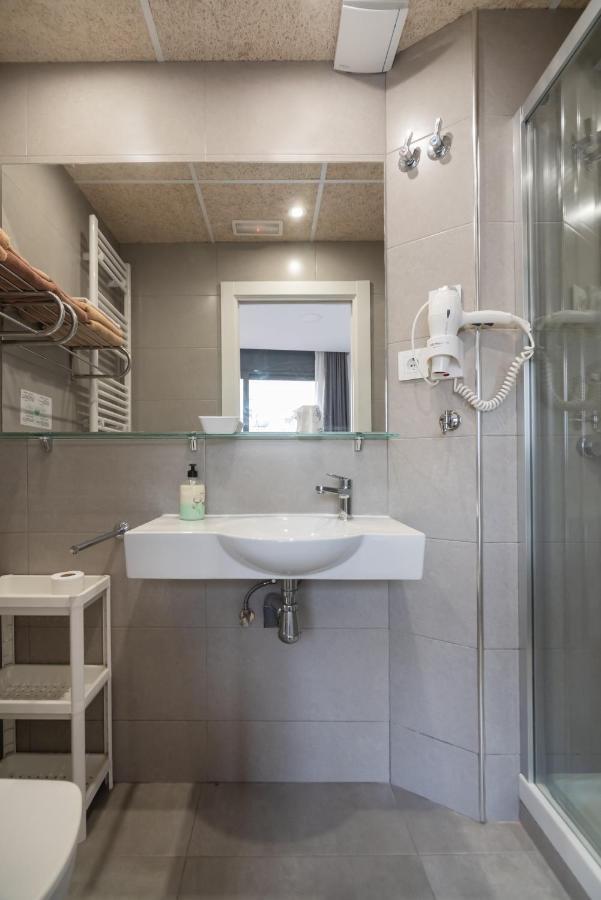 Hostal House Barcelona Ngoại thất bức ảnh