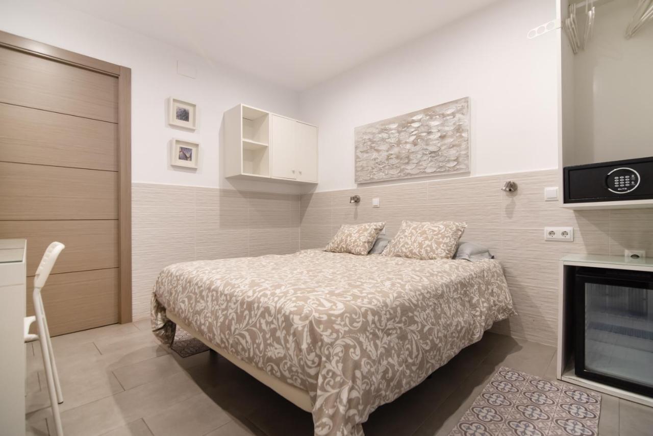 Hostal House Barcelona Ngoại thất bức ảnh