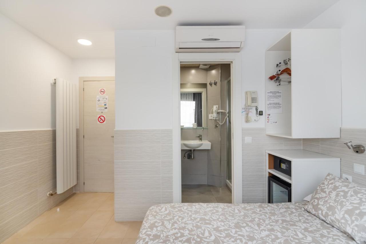 Hostal House Barcelona Ngoại thất bức ảnh